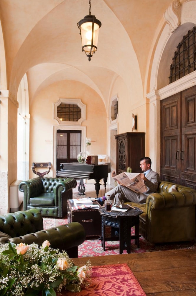 Relais Castello Bevilacqua 23/50