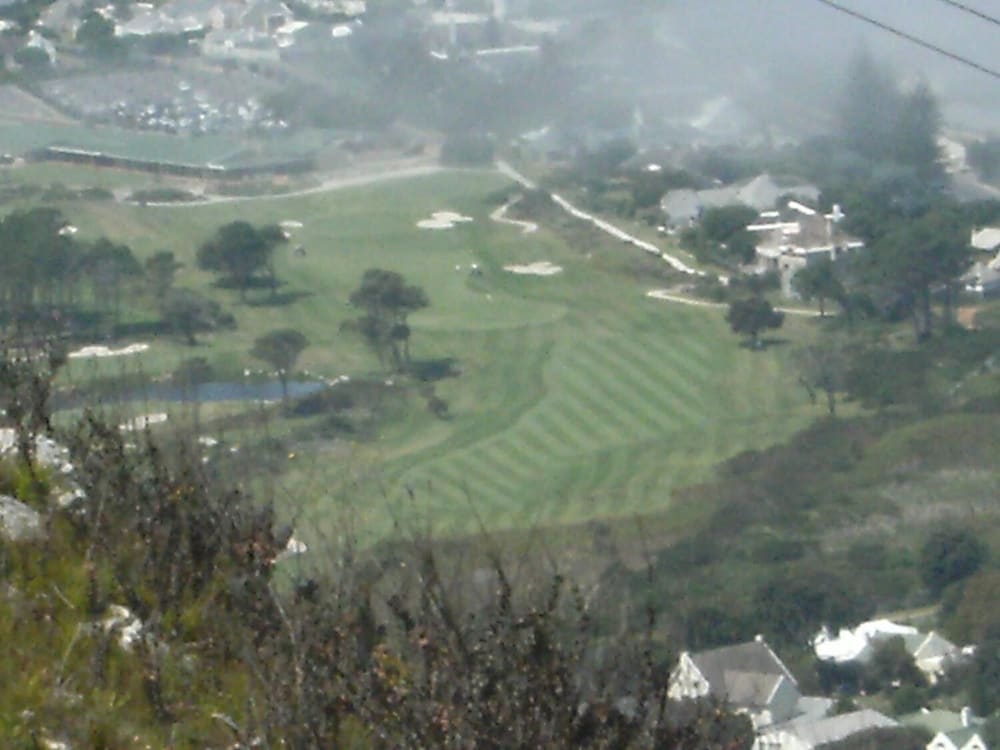 Mulligans Golf Lodge 28/38
