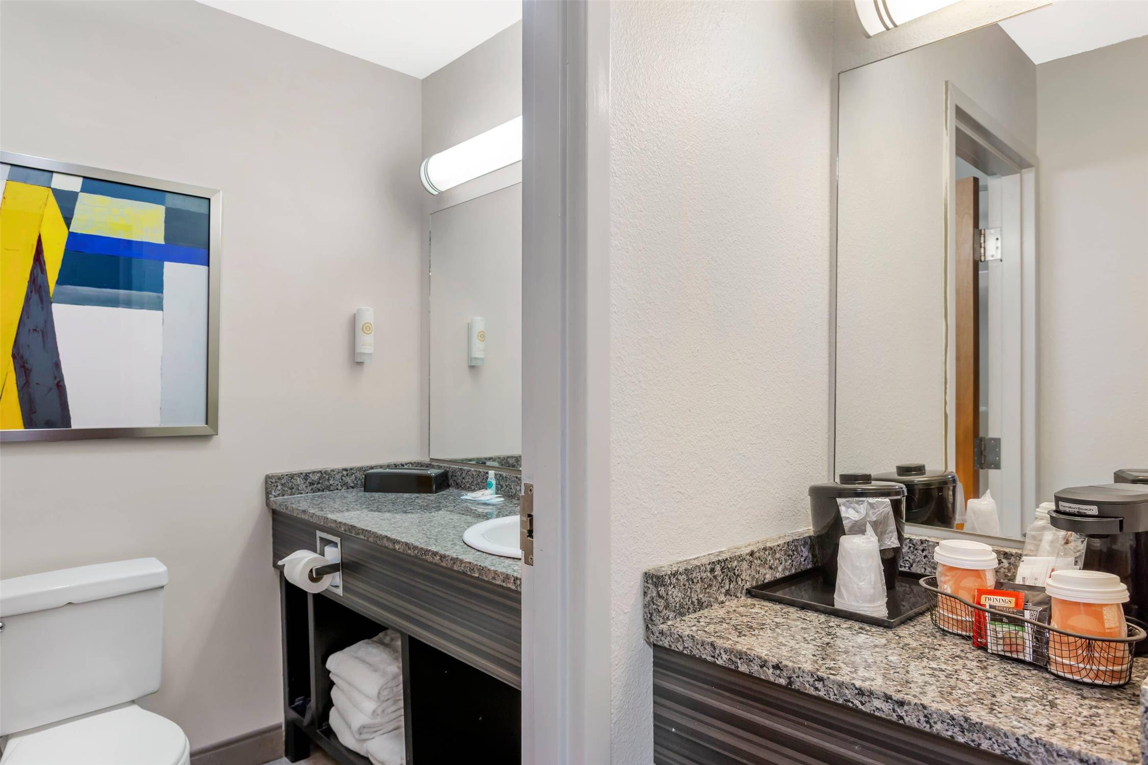 Comfort Inn Huntington Near University Area 47/48