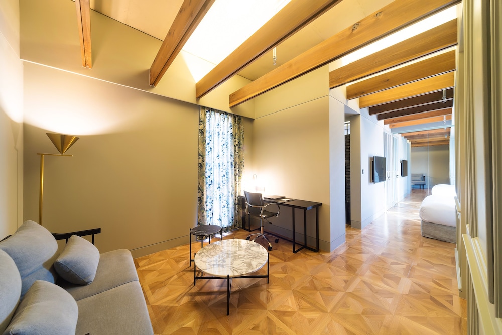 Hotel Museo 52/72