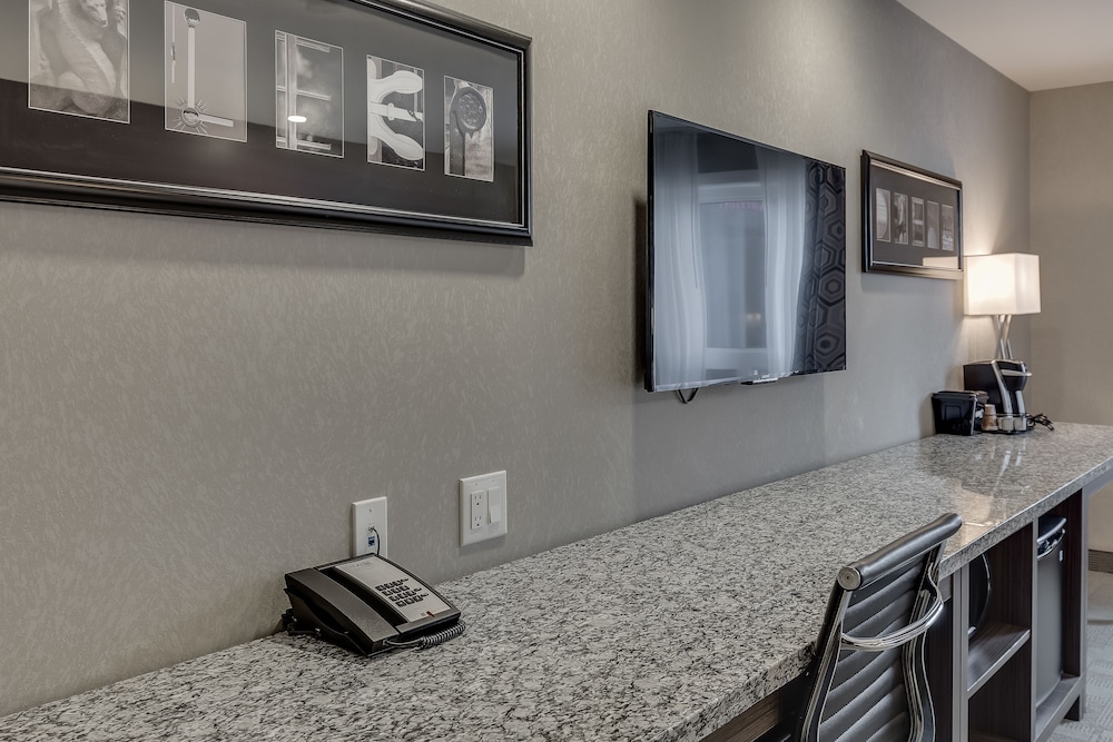 Home Inn Suites Saskatoon South 22/66