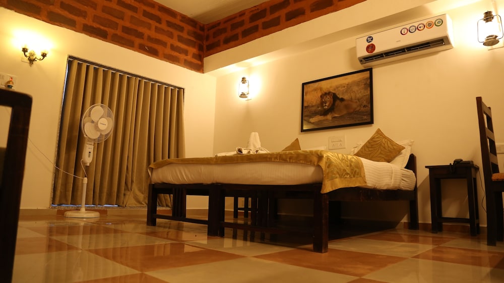 Gir Lion's Paw Resort 20/35