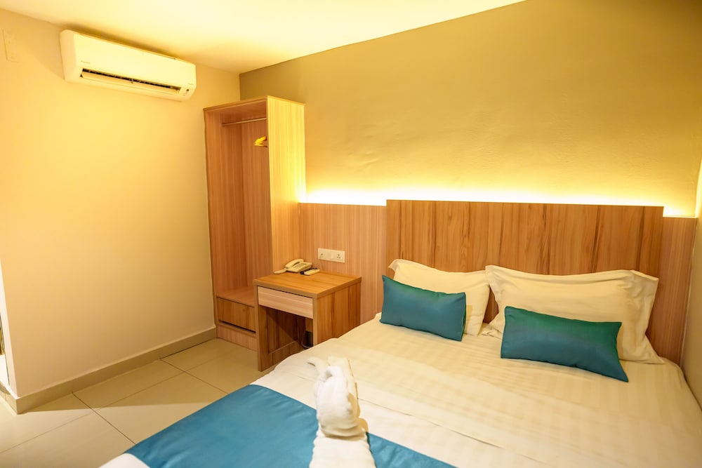 Alaxis Hotel 39/57