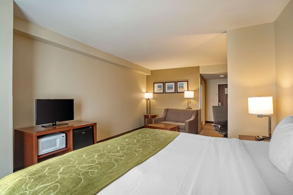 Comfort Suites Foley - North Gulf Shores 11/26