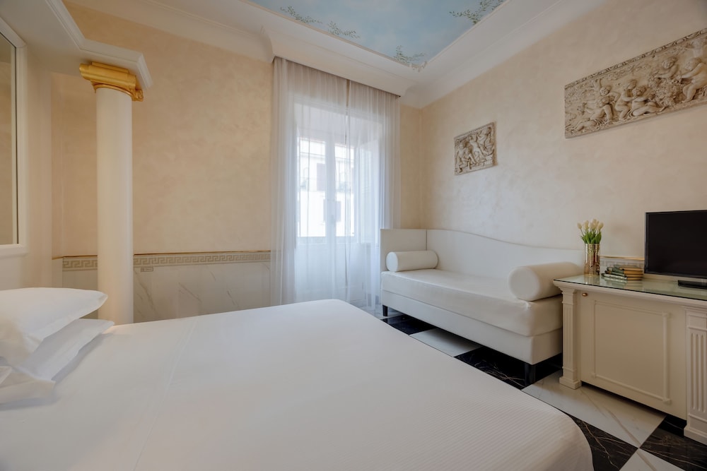 DELUXE, DOUBLE BED