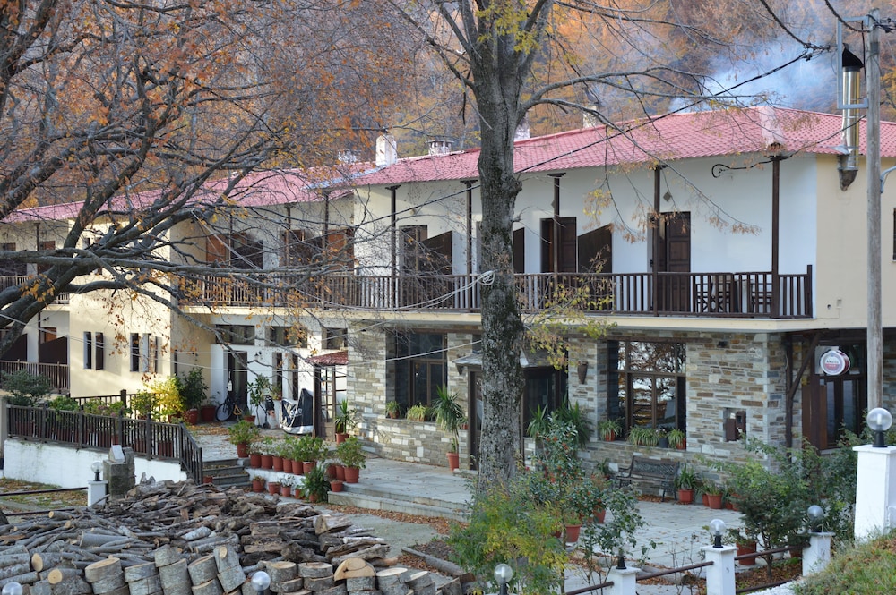 Hani Zisi Hotel 3/50