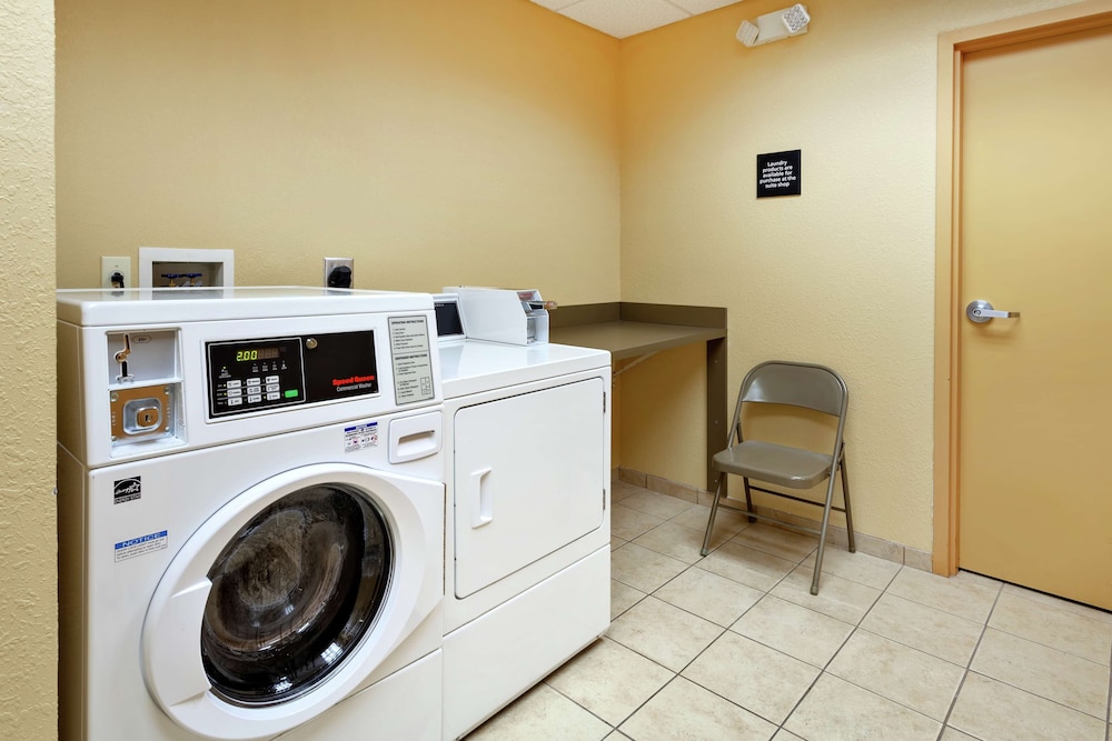 Hampton Inn & Suites Port Richey 19/62