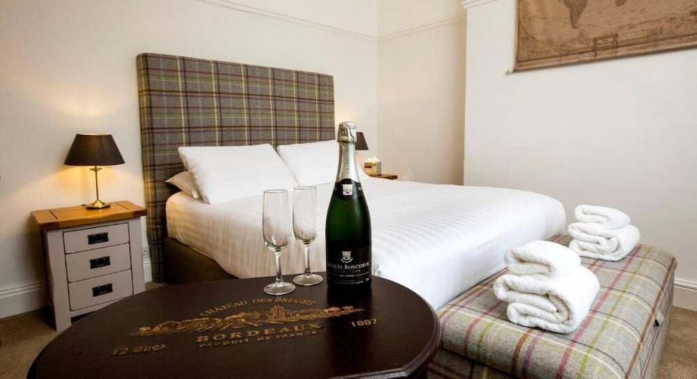 Inn at Cheltenham Parade 20/42
