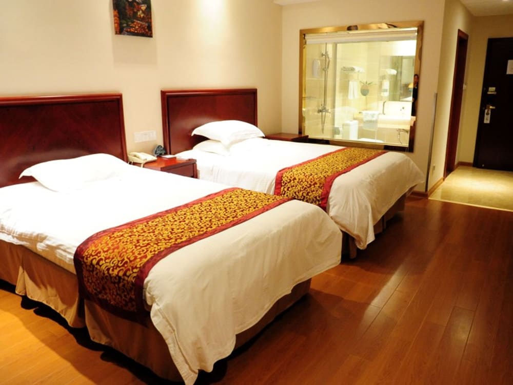 Greentree Inn Yancheng Dongtai Jianggang Yingbin Road Gangcheng Avenue Hotel 10/28