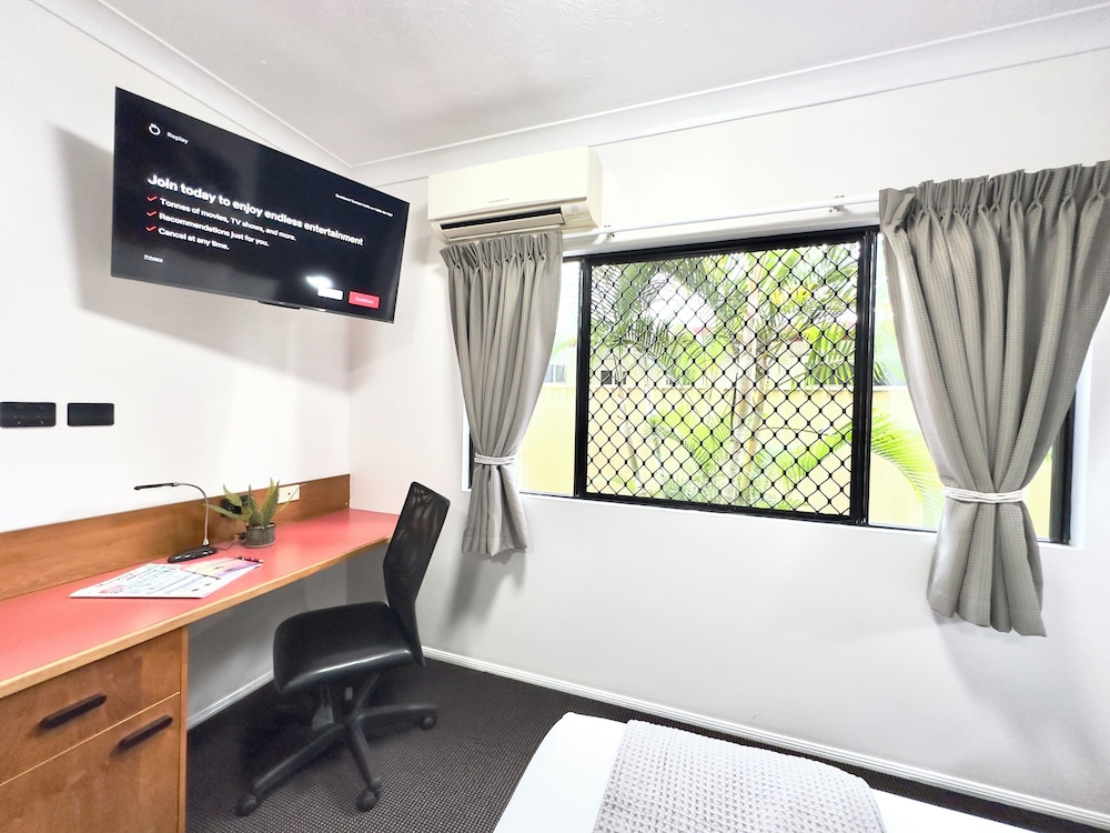 MACKAY RESORT MOTEL 37/65