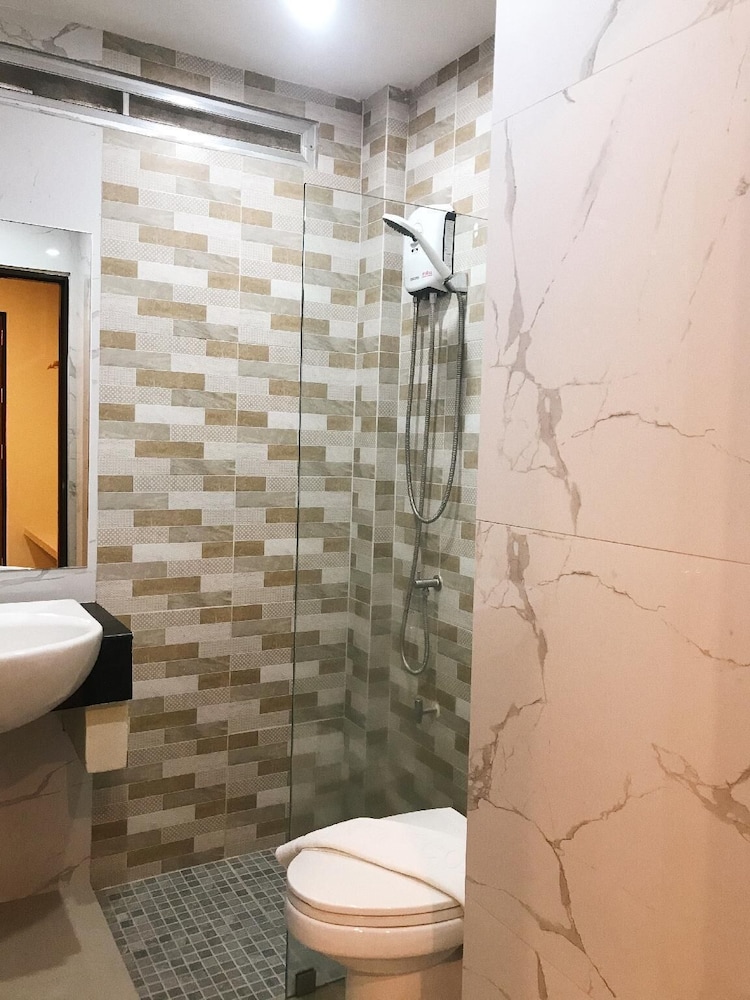 SJ miracle hotel Hatyai 48/50