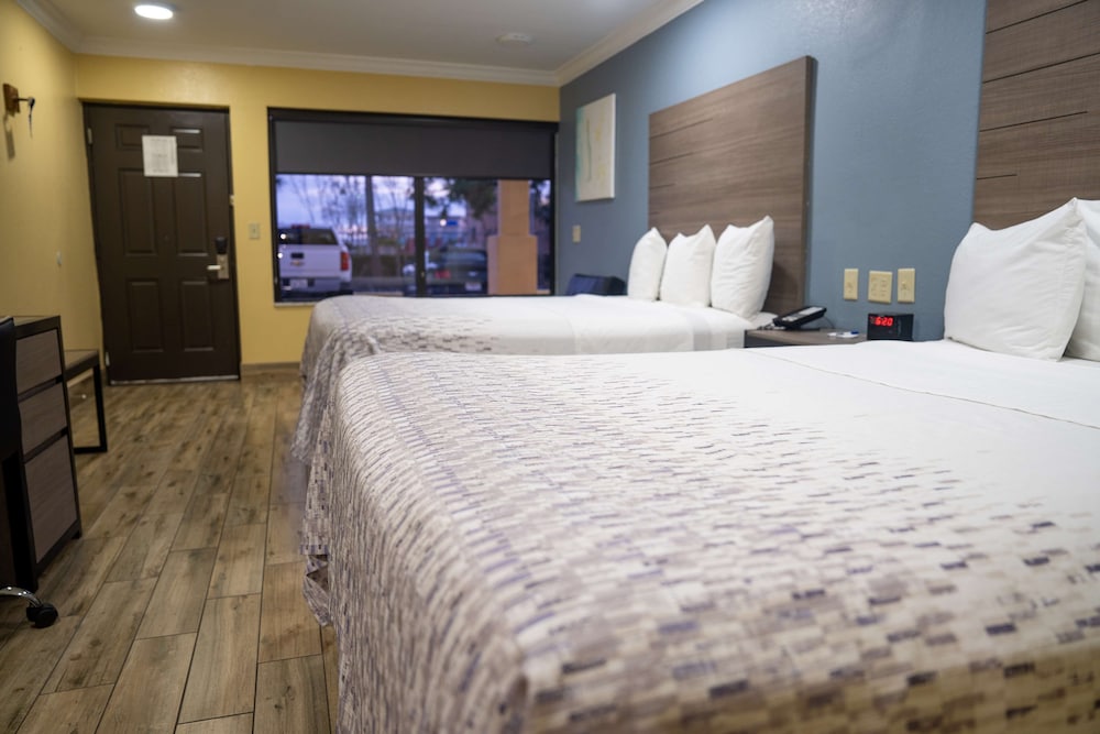 ROOM, 2 QUEEN BEDS
