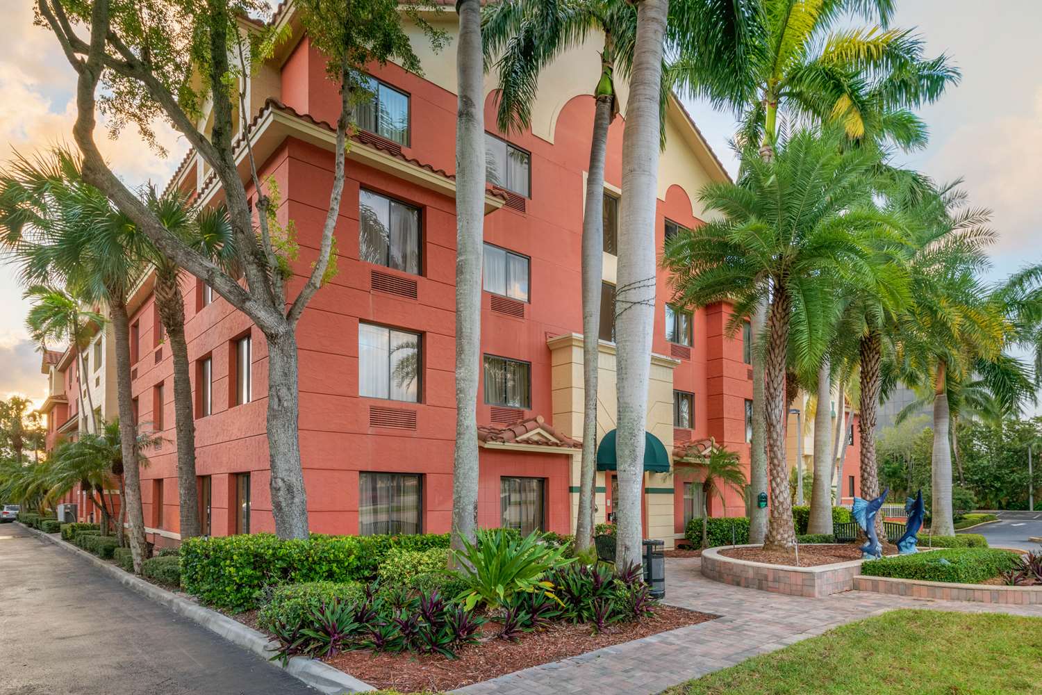 Best Western Plus Palm Beach Gardens Hotel & Suites and Conference Ct 1/13