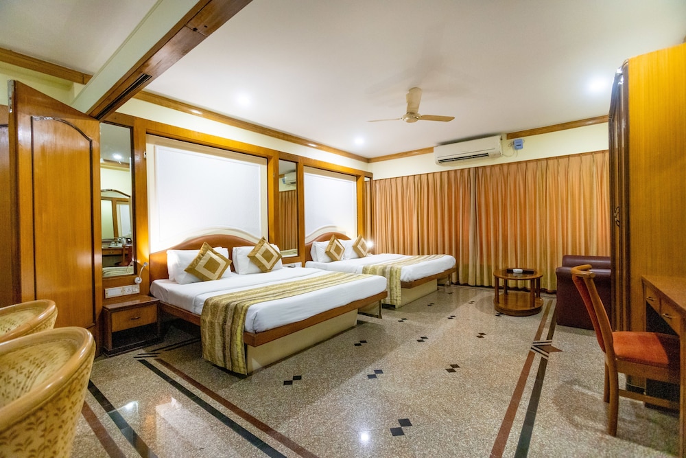 Garden Hotel 27/50