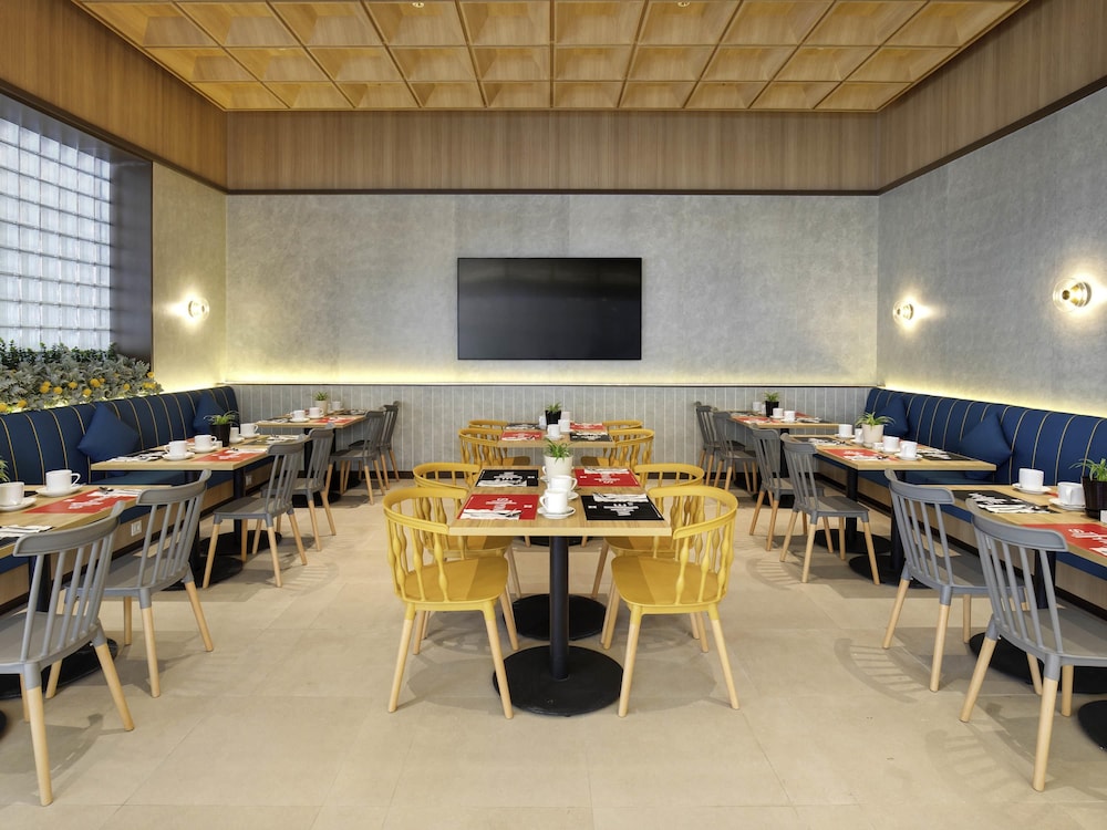 ibis Palembang Sanggar 43/50