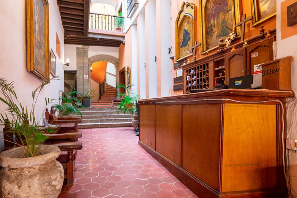 Hosteria Del Frayle 8/69