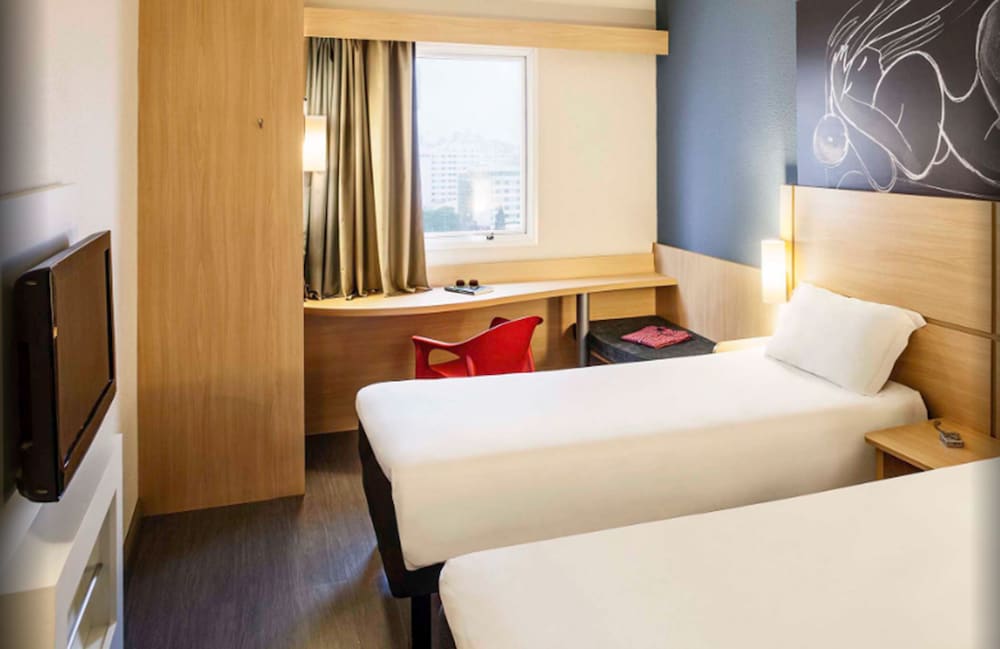 Ibis Macae 18/61