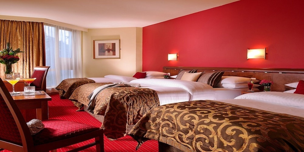 Dublin Skylon Hotel 11/60