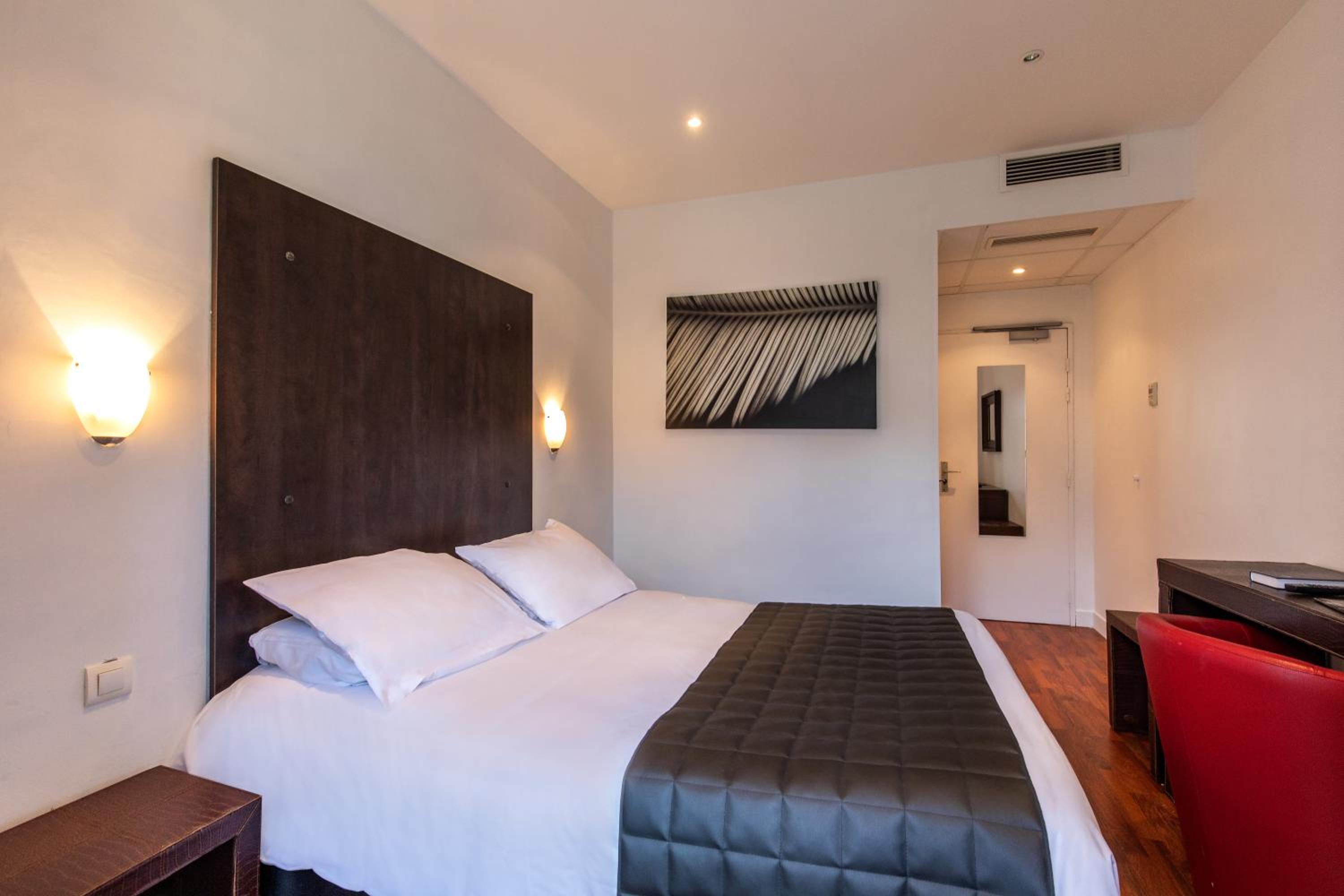 Standard, Double Bed
