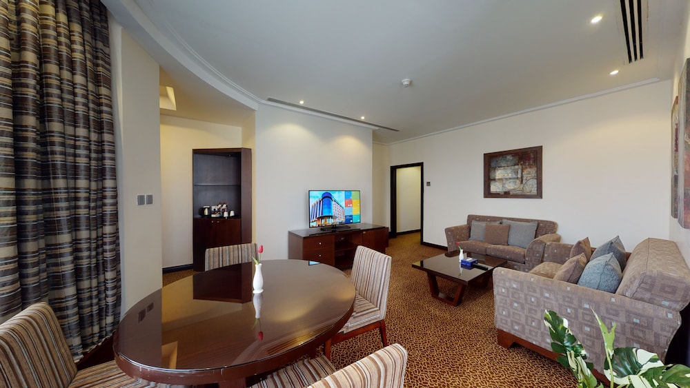Ayass Hotel 53/74