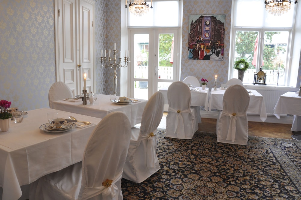 Annas Hotell 38/50