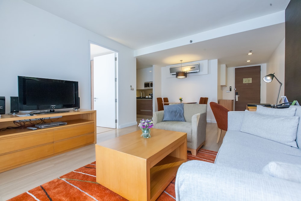 Oakwood Residence Sukhumvit 24 Bangkok 23/26
