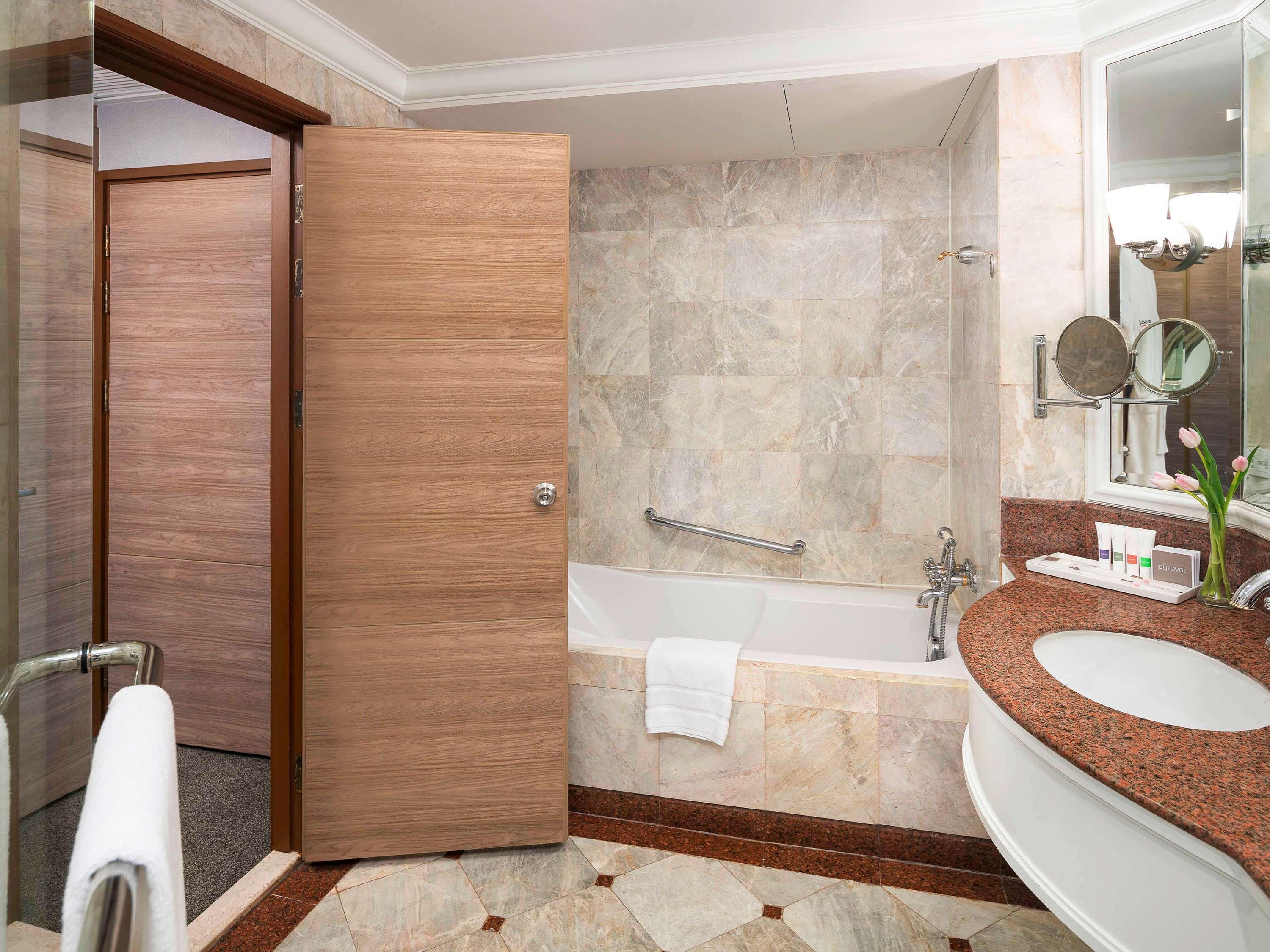 غرفة بريميير بسرير مزدوج، Jubilee Prestige Hotel Ratchadapisek 3/3