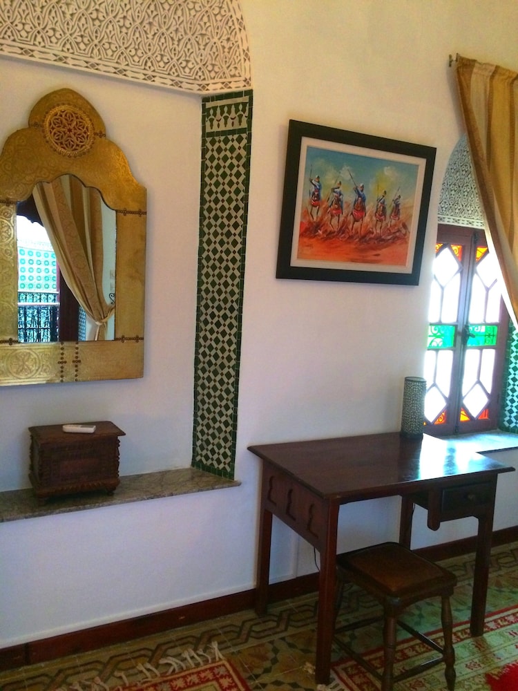 RIAD A LA BELLE ETOILE 66/83