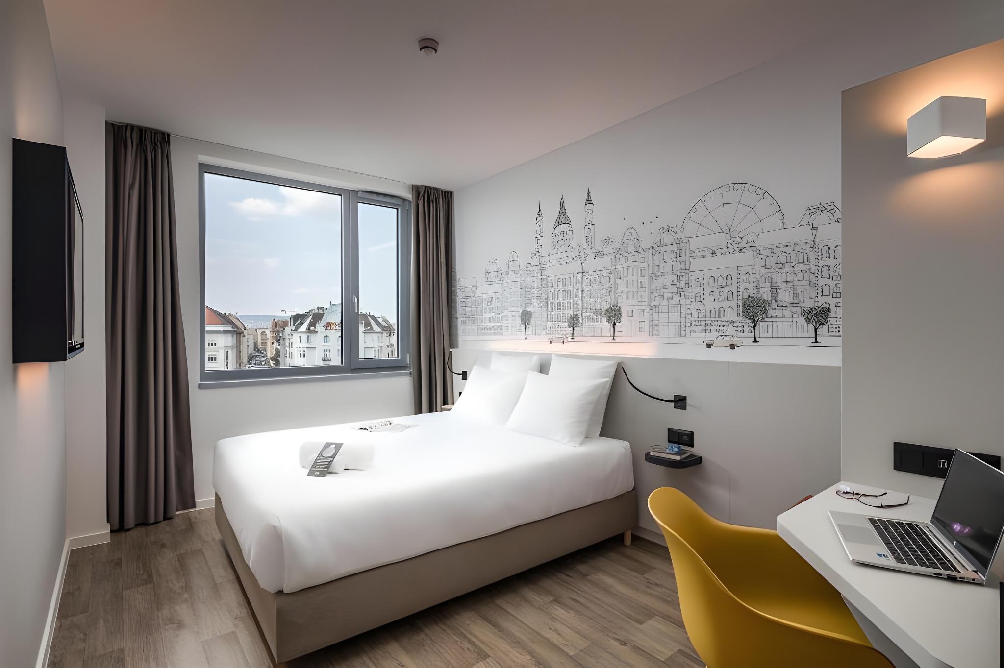Room, with View