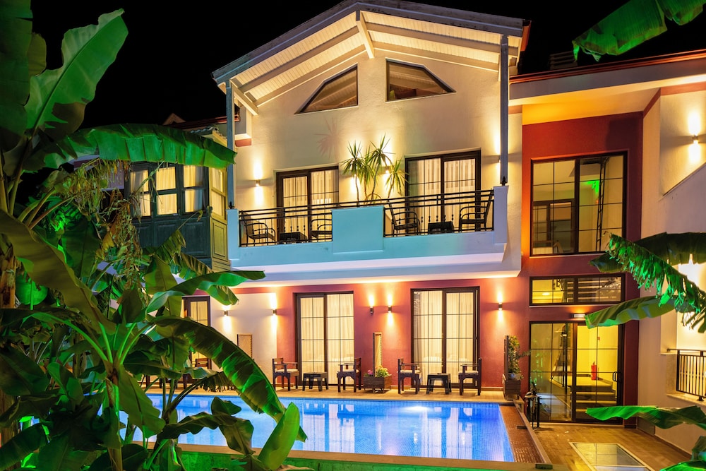 Cesmekes Butik Otel 2/50