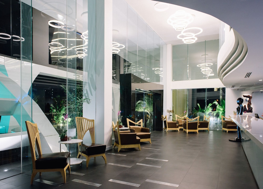 The Xtreme Hotel 6/50