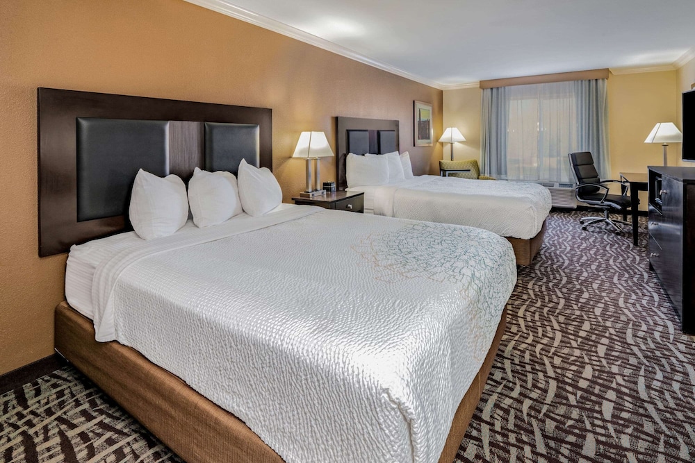 La Quinta Inn Suites Moab 8/48