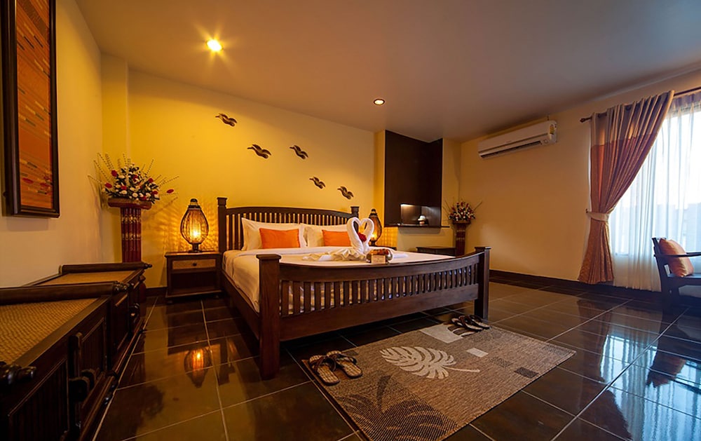Chiang Mai Night Bazaar Boutique Hotel 11/71