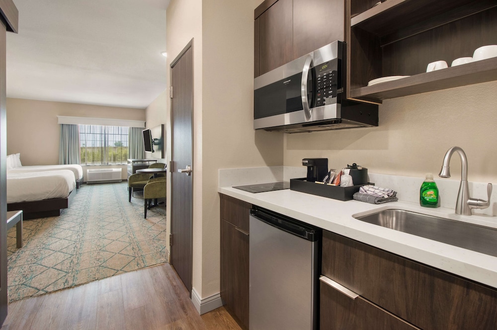 Comfort Inn & Suites Clarksville - Louisville North 61/69