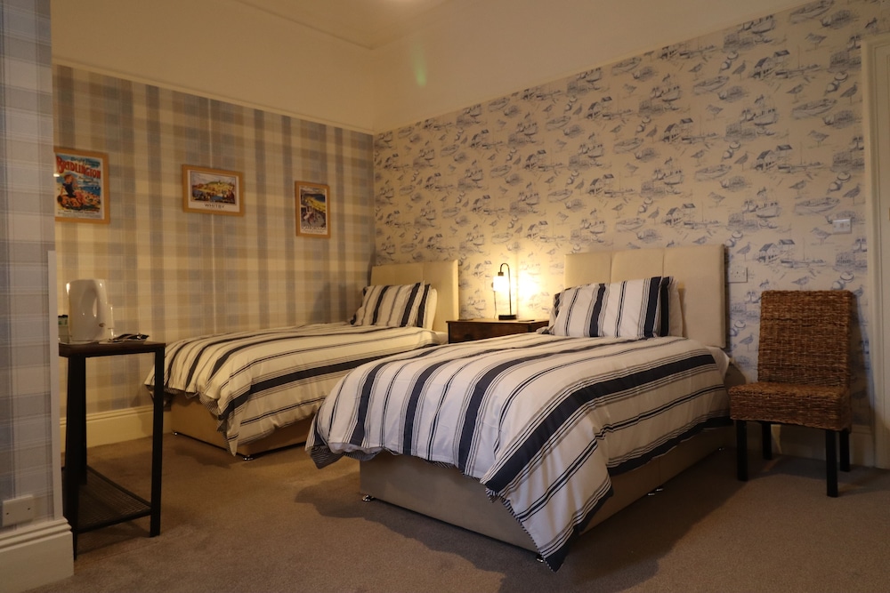Raincliffe Hotel 18/50