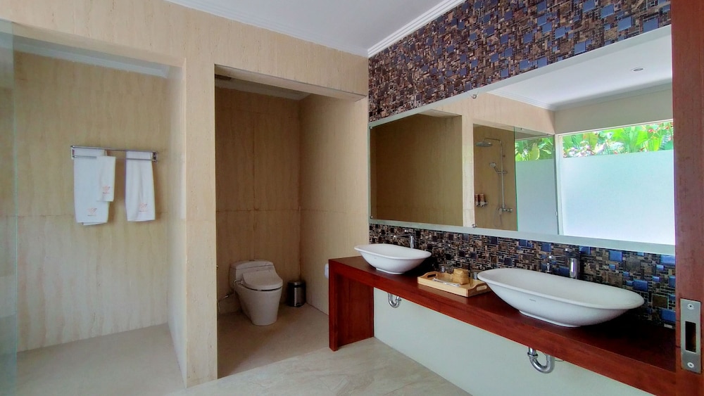 The Grand Villandra Resort 45/45