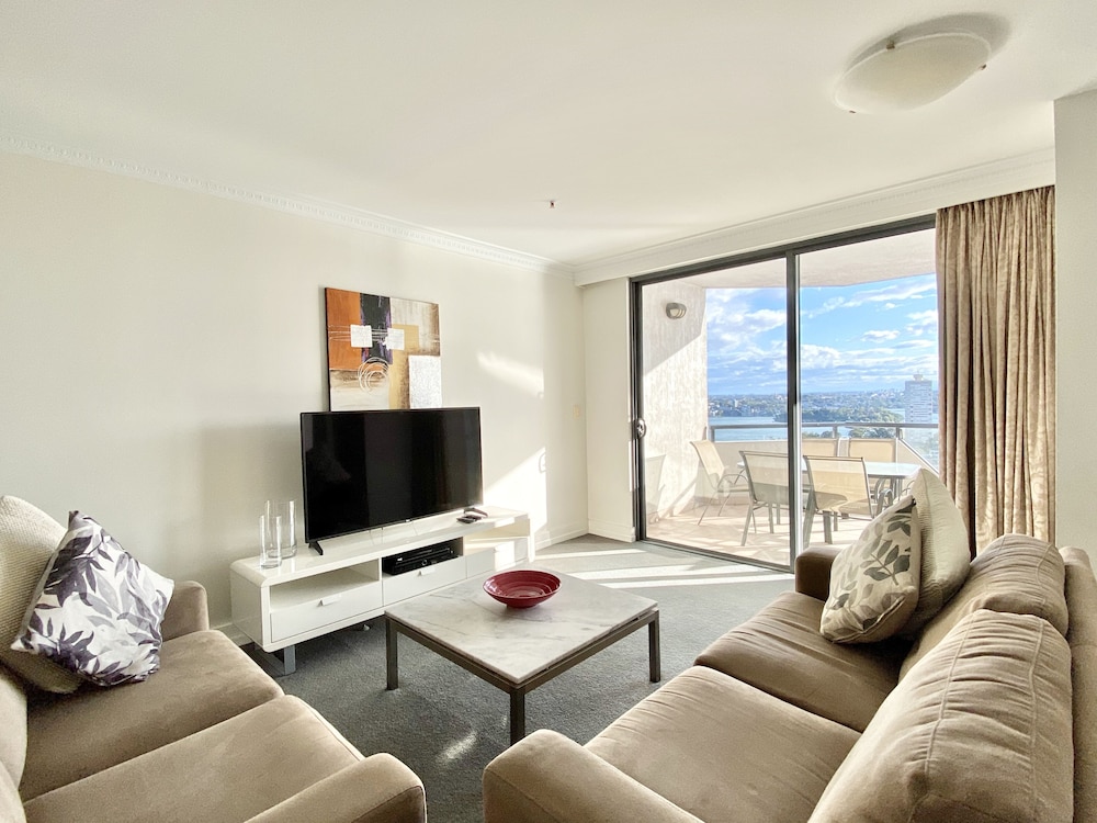 Milson Executive Apartments 51/75