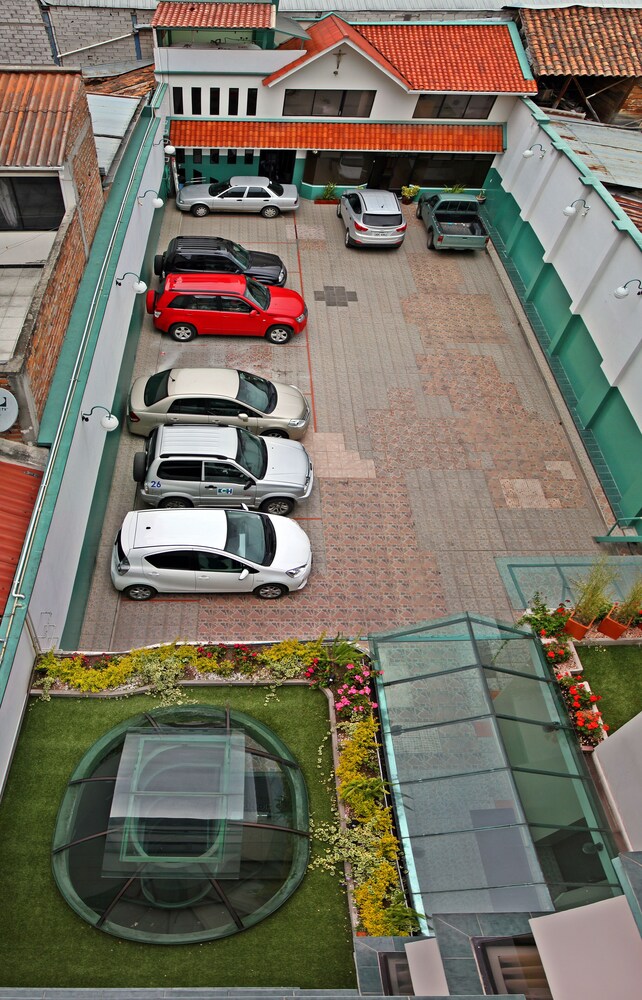 Hotel Yanuncay 3/38