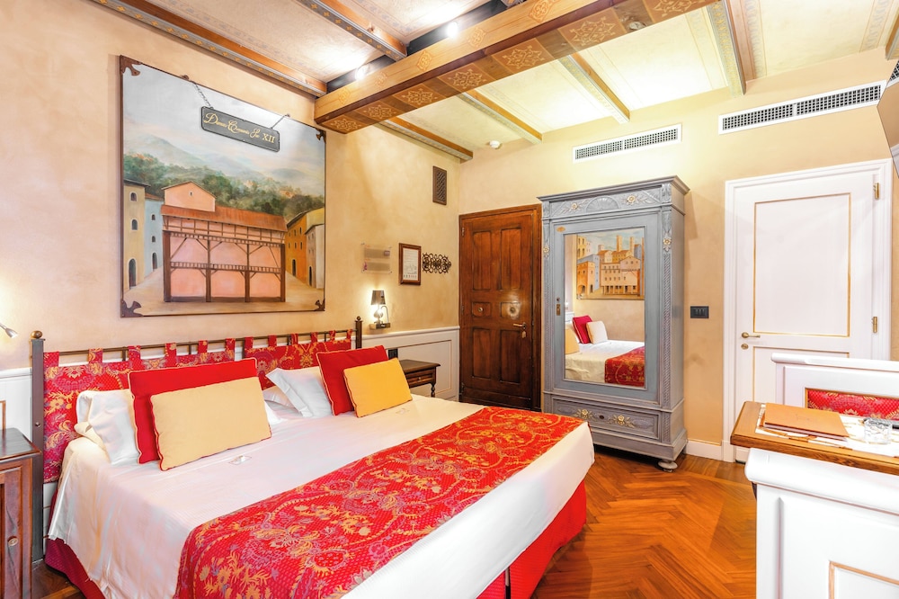 DELUXE, DOUBLE OR TWIN BED, TERRACE