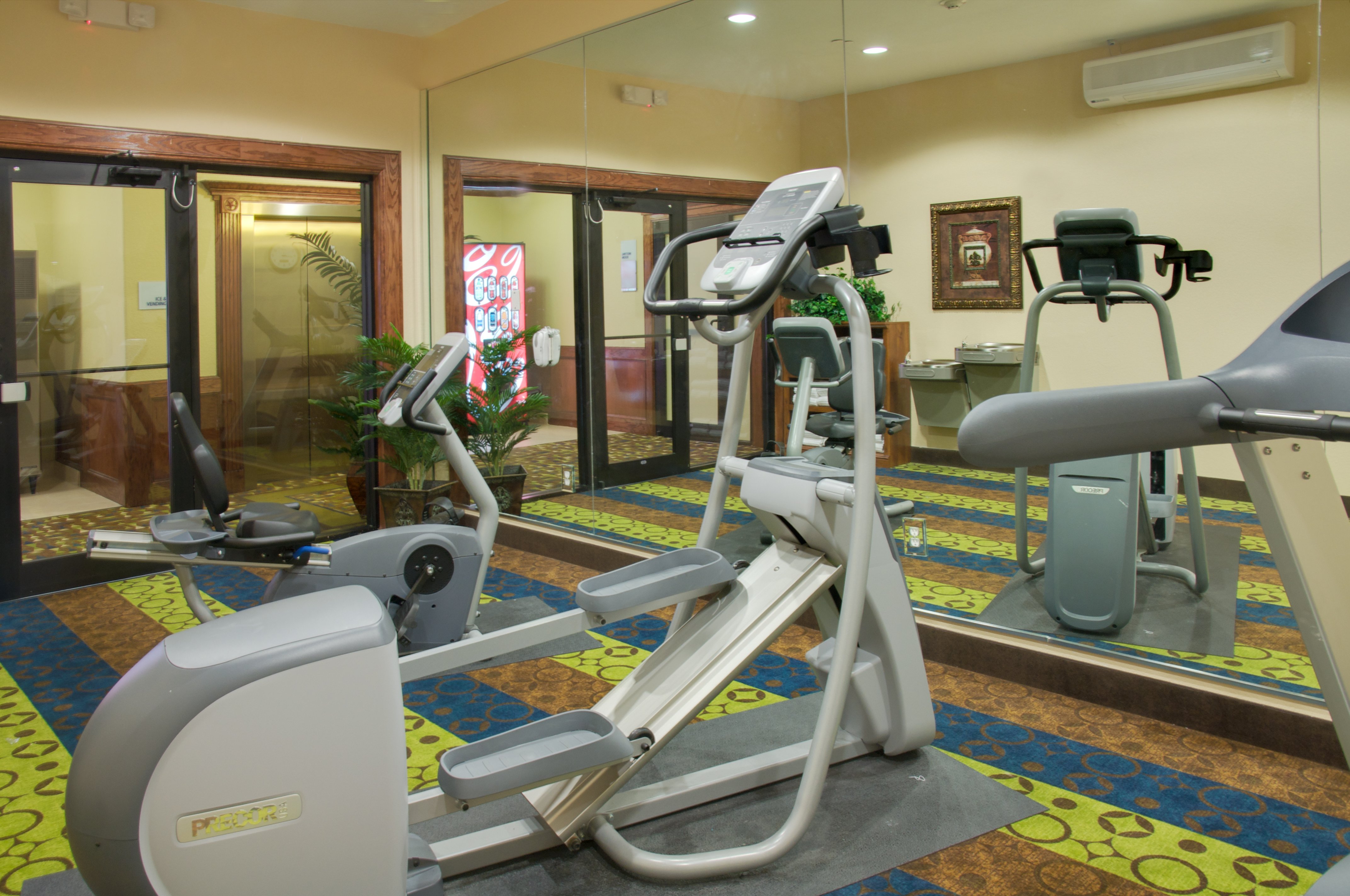 Holiday Inn Express Hotel And Suites Galveston West Seawall 46/64