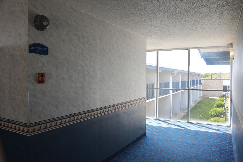 Travelodge By Wyndham Milwaukee 27/50
