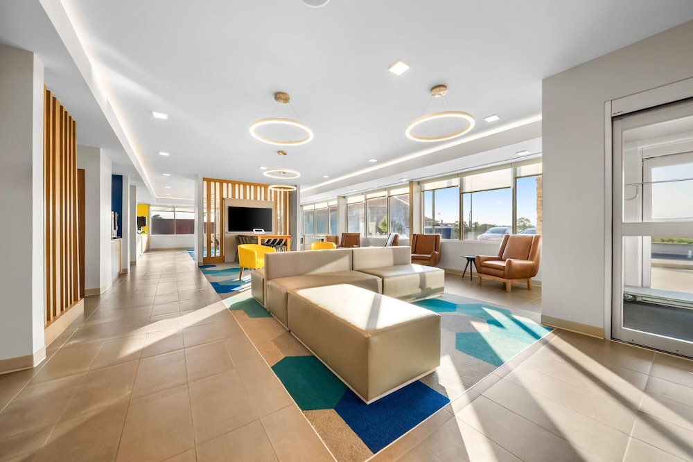 Microtel Inn and Suites by Wyndham Prattville Montgomery 27/50