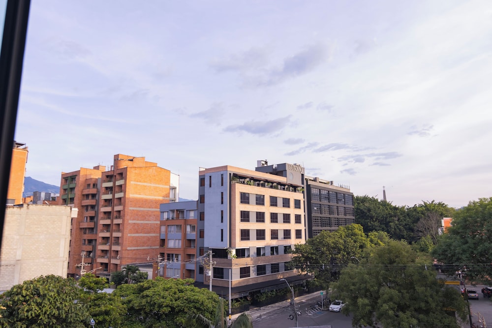 Ayenda 1228 Balcones de la 70 4/64