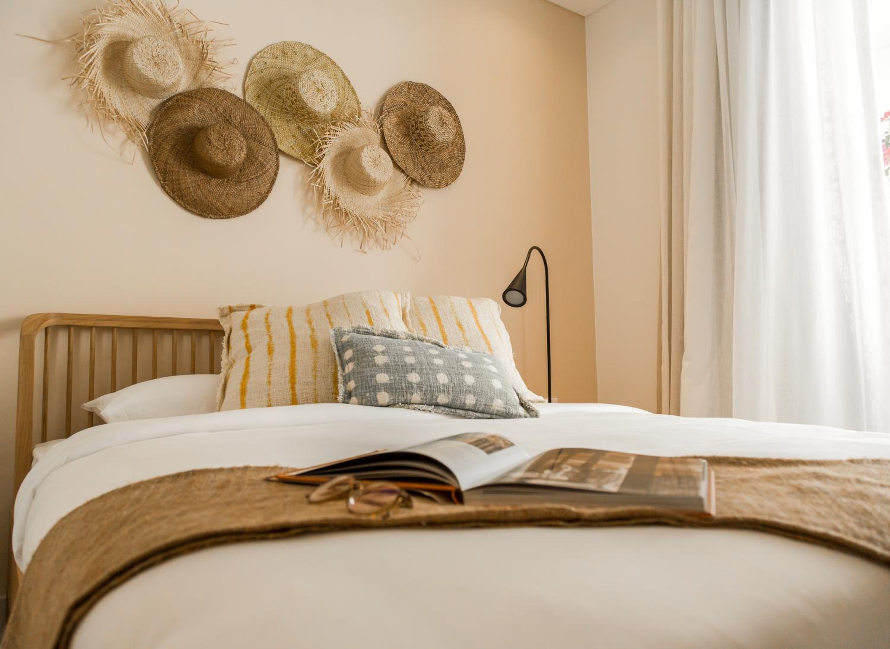2 BEDROOMS, APARTMENT
