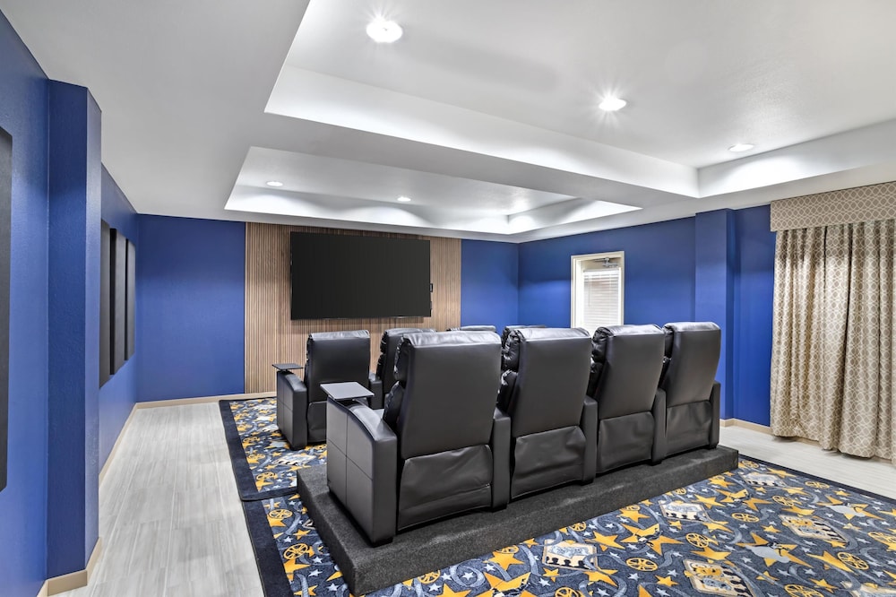 Best Western Plus Executive Hotel Suites 37/50