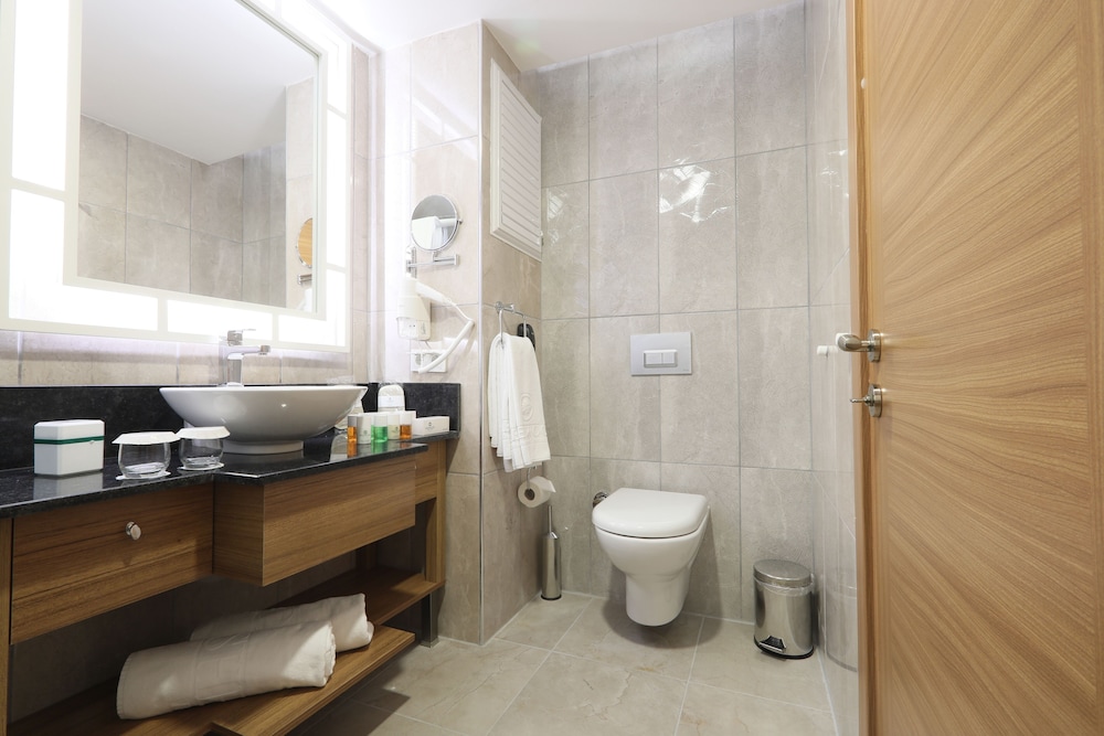 Greenwood Suites Resort 28/68