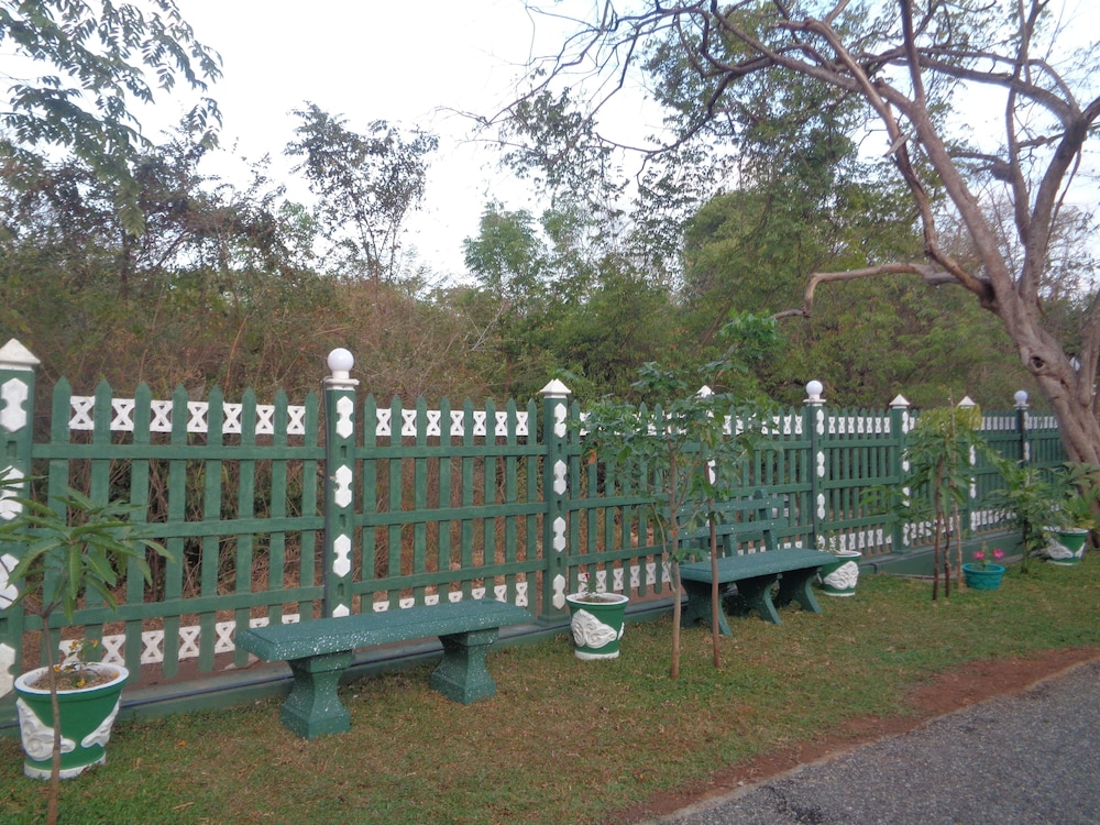 Jungle View Guest 18/23