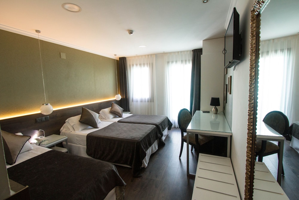 Hotel Moderno BCN 30/70
