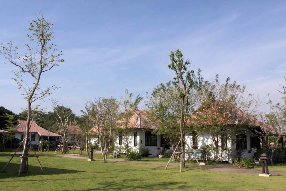 Jasmine Hill Lodge 45/50