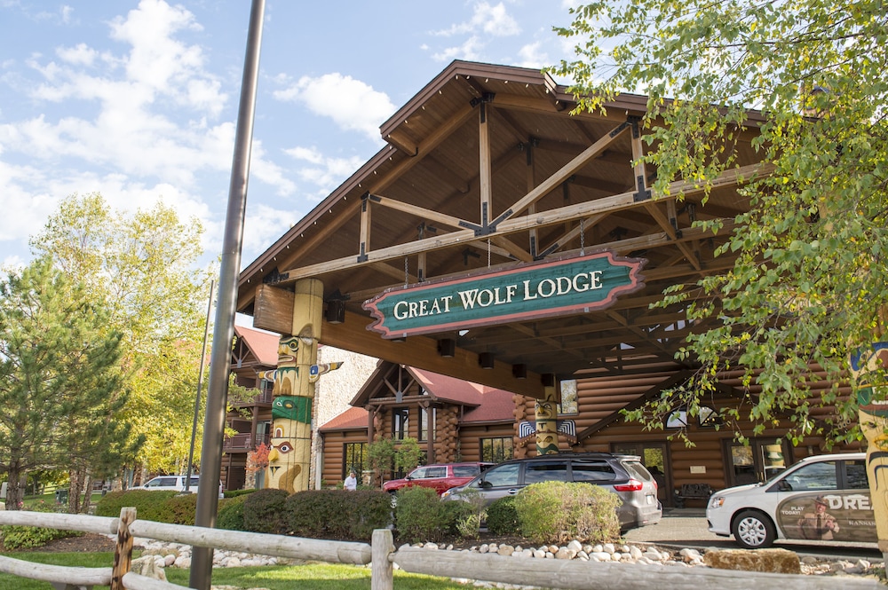 Great Wolf Lodge Kansas City 2/77